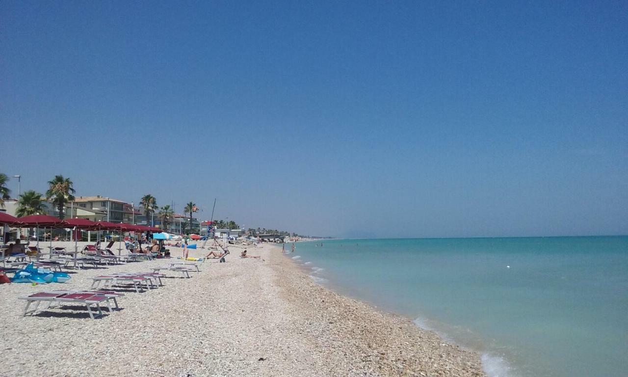 Appartamento Il Canto Della Luna Porto SantʼElpidio Dış mekan fotoğraf